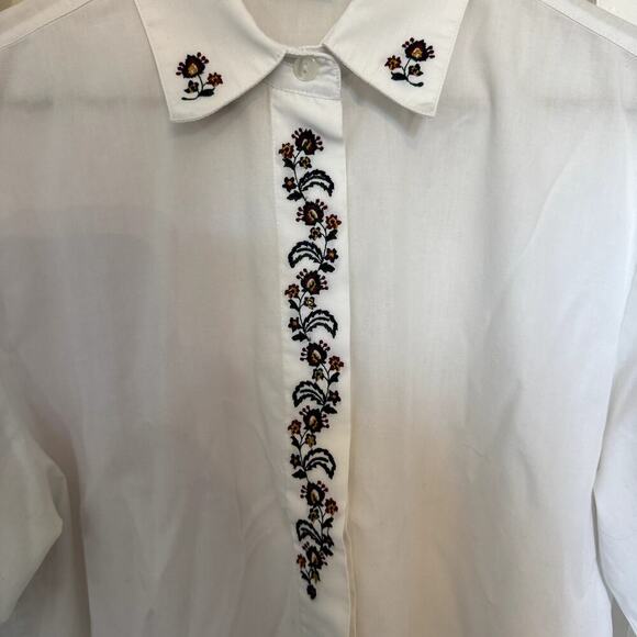 VTG Women's White Blouse with Embroidered Flowers Size 12 - Picture 2 of 5